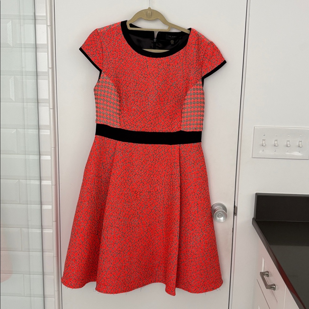 Ted Baker Qiara Tweed Jacquard Pattern Dress Size 4 - Picture 4 of 10